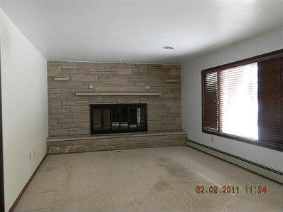 2nd image of 6929 N Muncie Pike
