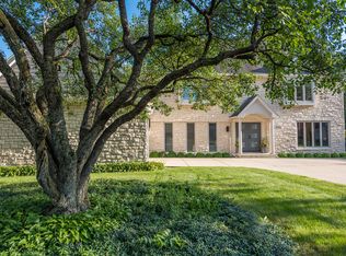 251 Sheffield Ln, Glen Ellyn, IL 60137