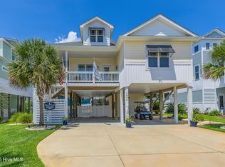 109 SE 44th St, Oak Island, NC 28465