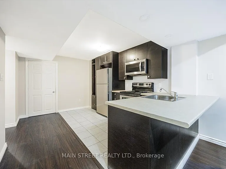 10 Usherwood St #BASEMENT — Photo 8