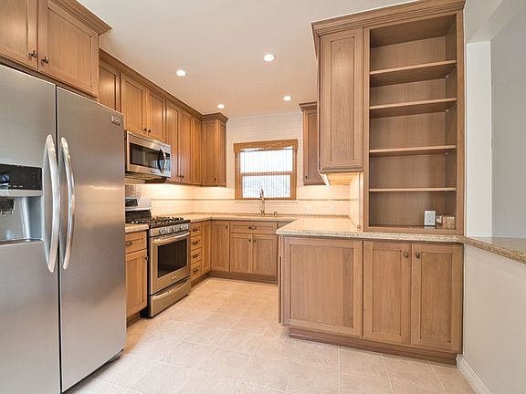 4th image of 1817 Pine Ave