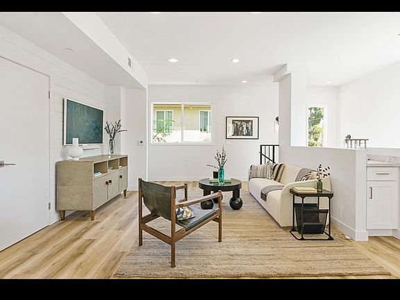 4th image of 14662 Sara Ln
