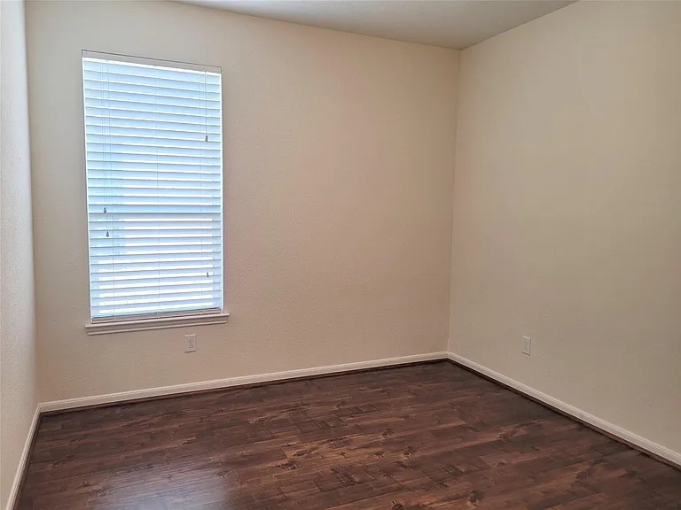 1128 Swinford Ct — Photo 8