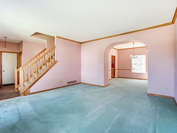 4th image of 399 Shelby Ave W