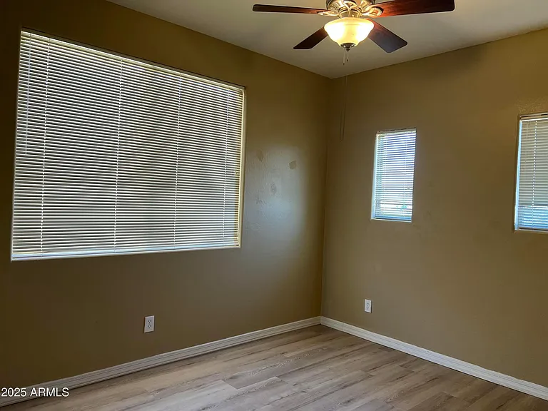6734 W Blackstone Ln — Photo 24