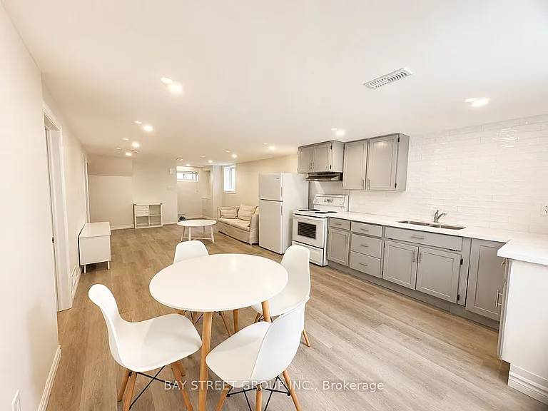 808 10th Ave #BASEMENT — Photo 9