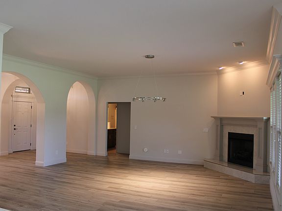 GATHERING ROOM FROM KITCHEN NOOK