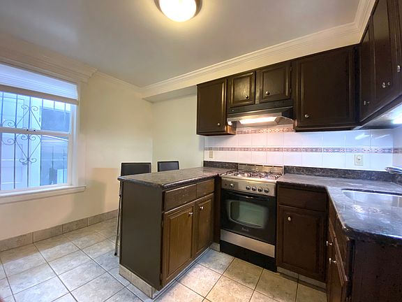 2nd image of 115 Sanchez St #115B
