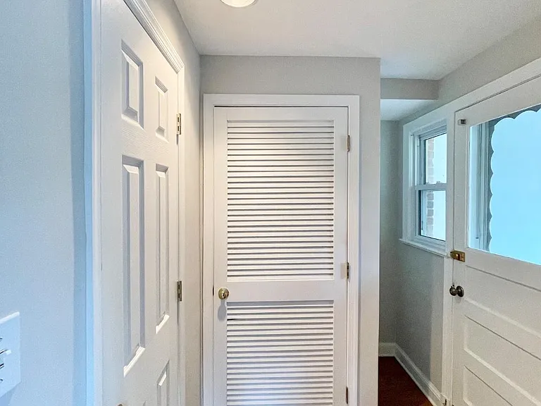 2528 N Winchester St — Photo 10