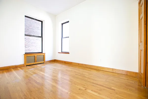 Rented by Street Realty Brokerage LLC | media 20