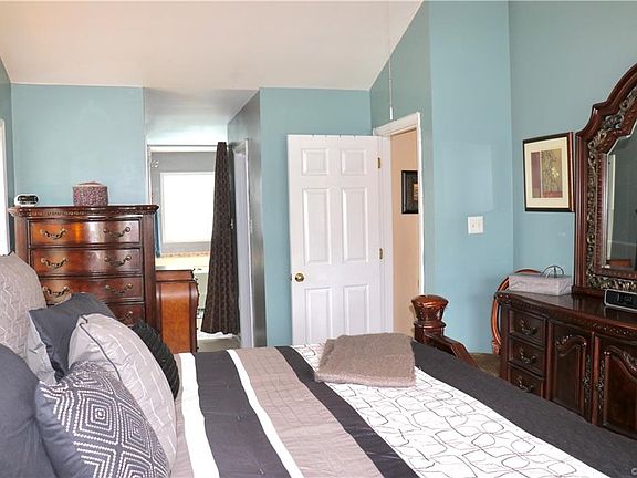 4th image of 8139 Rie Bob Ln
