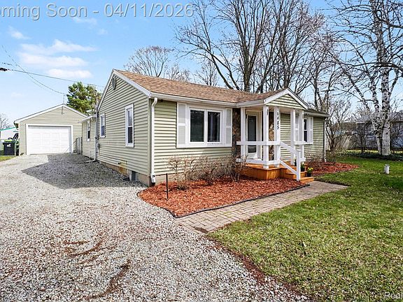 3rd image of 16485 Jennings Rd