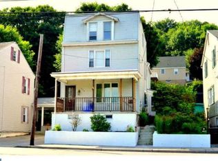 328 E Bacon St, Pottsville, PA 17901