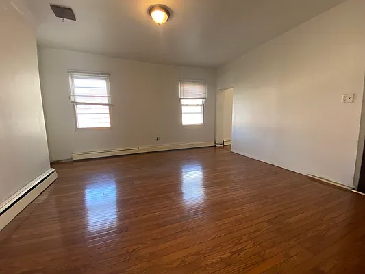 Rented by Capri Jet Realty Corp | media 8