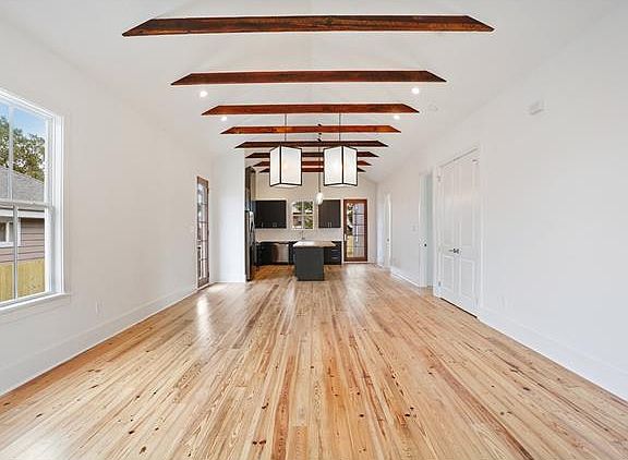 4th image of 5417 Marigny St