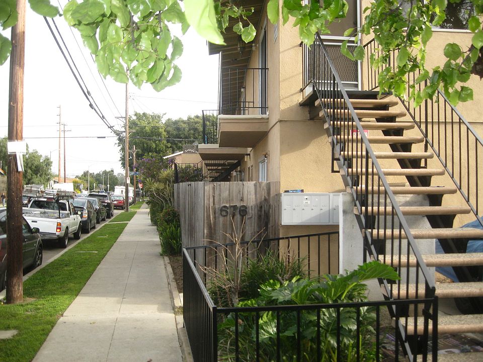 1st image of 676 Flower Ave Unit 5