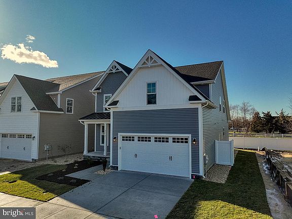 4th image of 33745 Catching Cove Ct