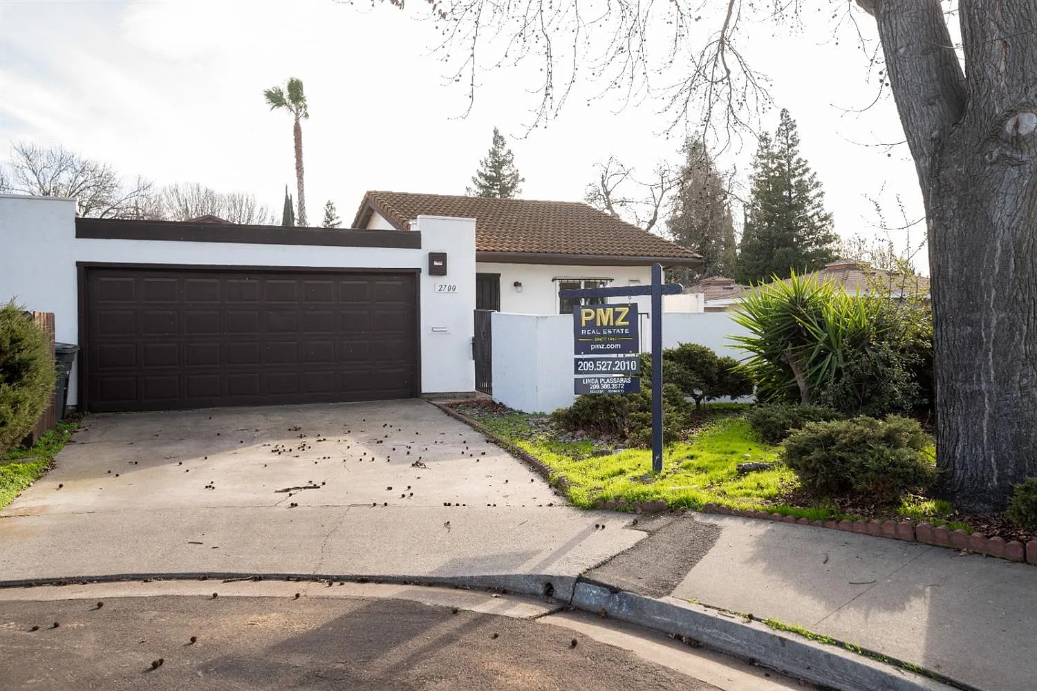 2700 Santiago Dr photo 1