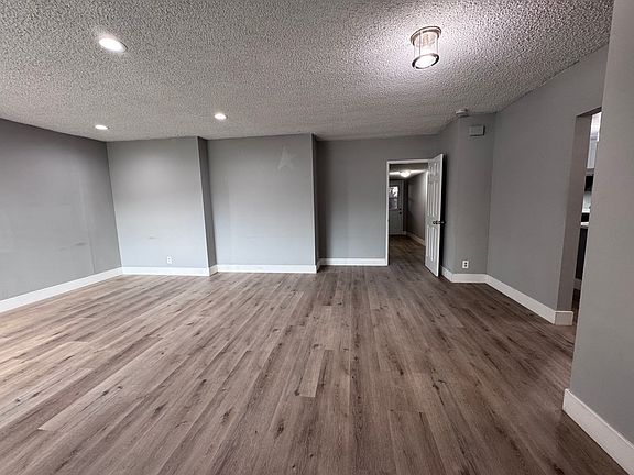 3rd image of 515 N Moore Ave #1/2