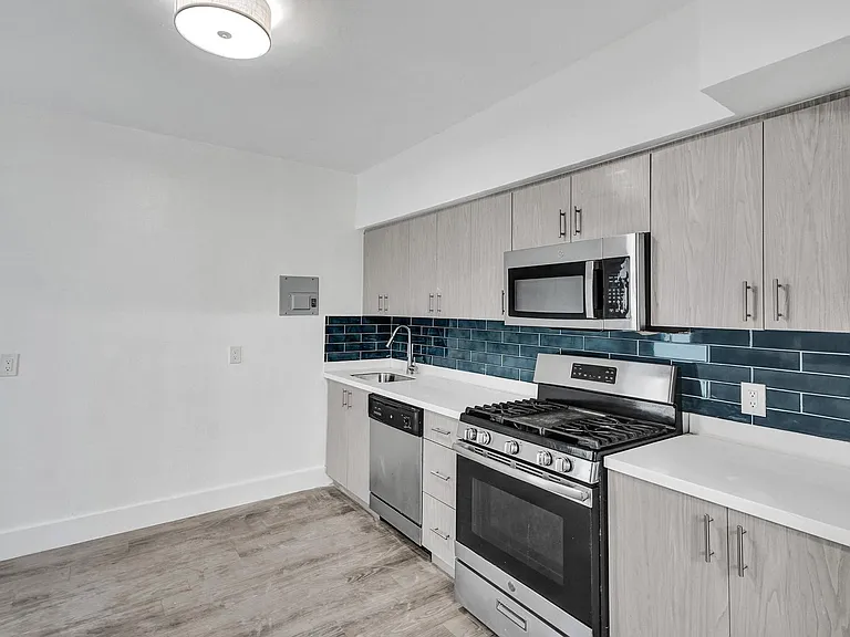 9200 East Bay Harbor Drive — Photo 22