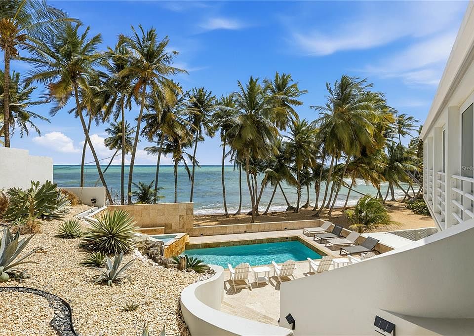 1st image of 32 Shell Castle Club Dr