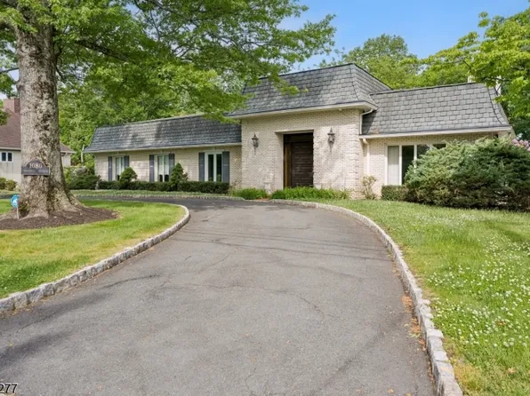 1080 Prospect Ave, Mountainside Boro, NJ 07092