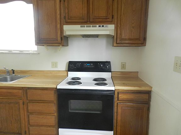 3rd image of 127 Prall St #A