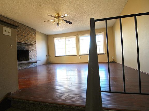 3rd image of 419 160th St E