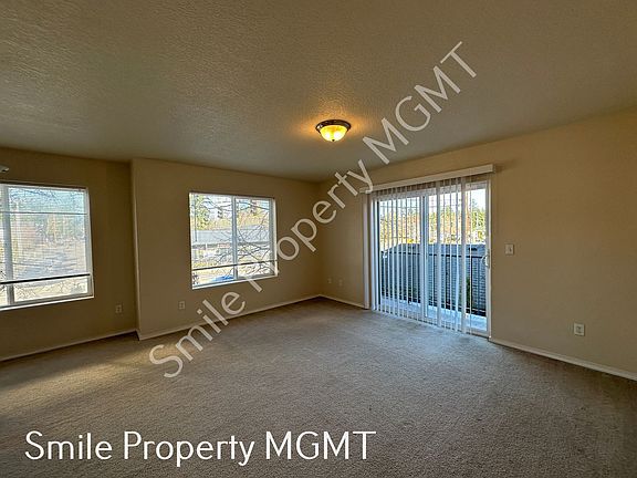 3rd image of 13448 SE Division St