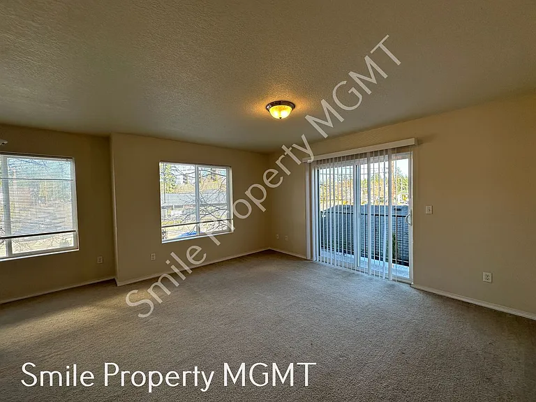 13450 SE Division St — Photo 3