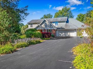 6N820 Palomino Dr, Saint Charles, IL