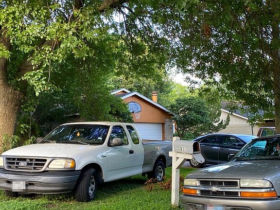 3rd image of 3319 Woodmont Dr