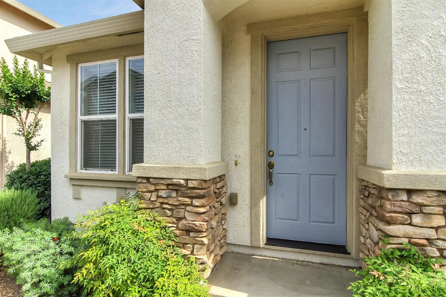 757 Courtyards Loop photo 1