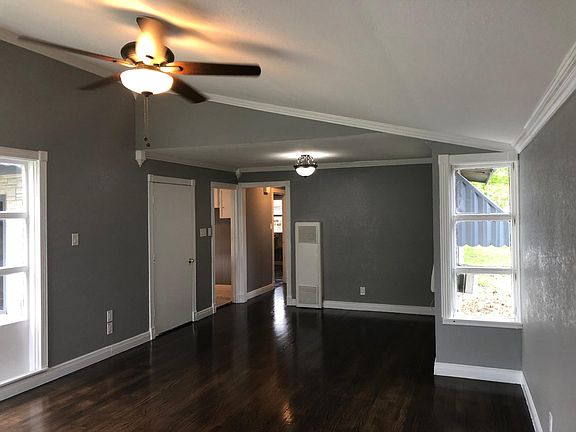 4th image of 1518 Cambridge Dr