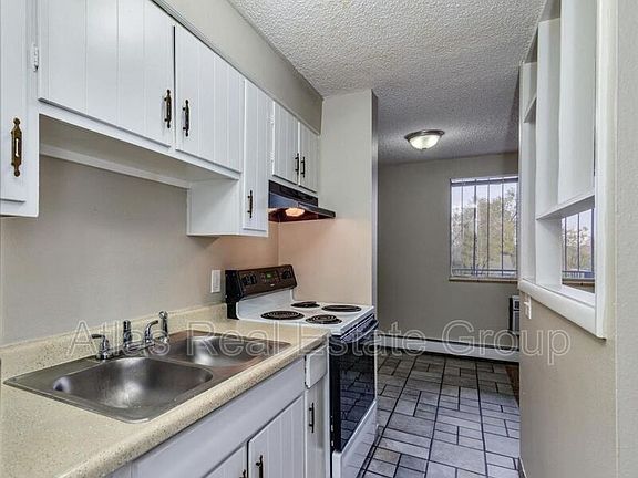4th image of 1205 Yosemite St APT 12