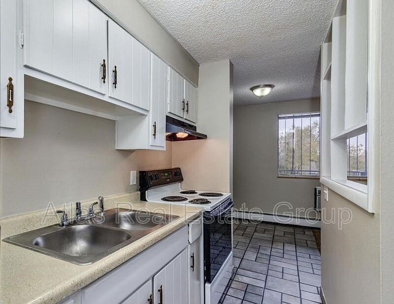 1st image of 1205 N Yosemite St Unit 3