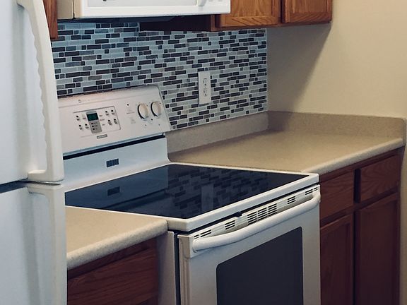 3rd image of 1340 SE Florence Dr Unit 17