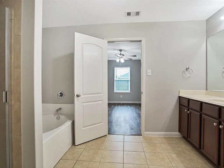 104 Indigo Brush Dr — Photo 33