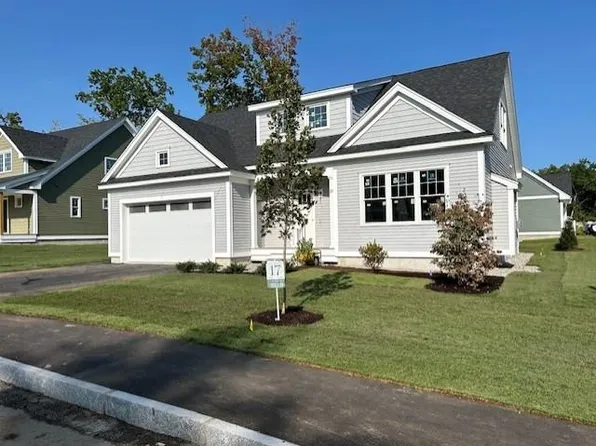 57 Evergreen Drive #17, Auburn, NH 03032