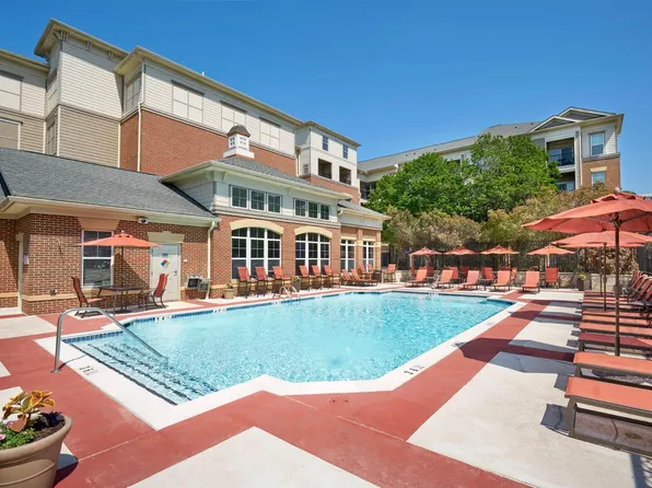 The Courts at Huntington Station