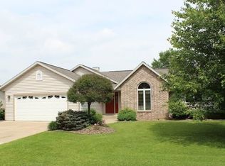 214 S 4th Ave, Abbotsford, WI 54405