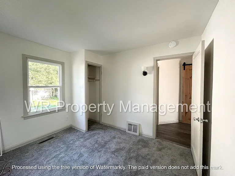 4443 Fairview Dr — Photo 4