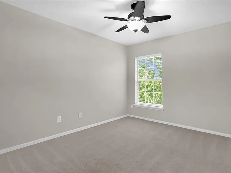 2165 Ridgewood St — Photo 26