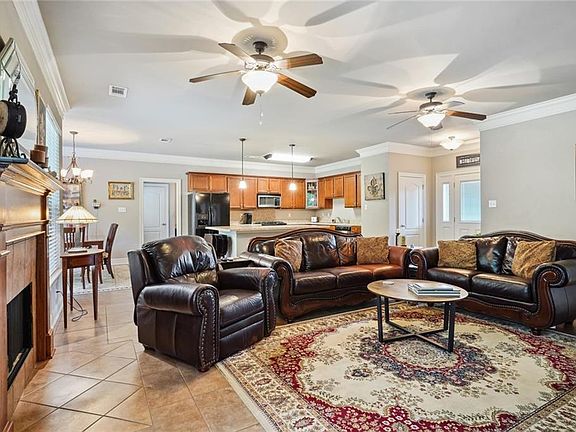 5th image of 243 Autumn Woods Dr