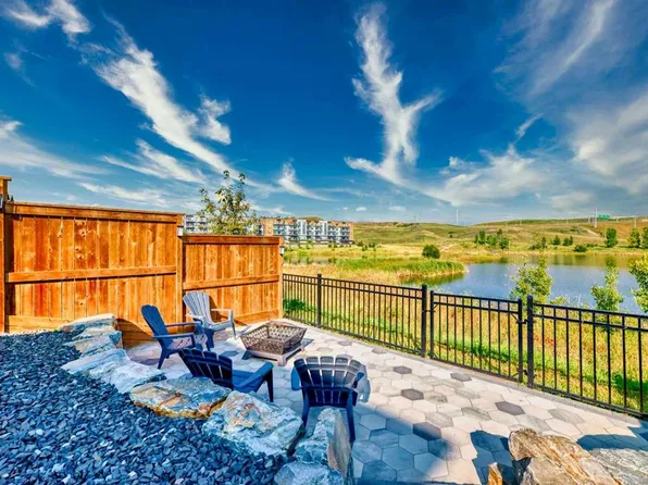 152 W Cranbrook Gdns SE, Calgary, AB T3M 3K6