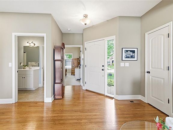 4th image of 4237 NE Park Springs Dr