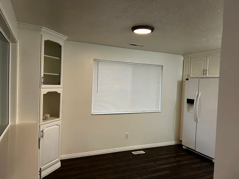 7625 S 2230 W — Photo 4