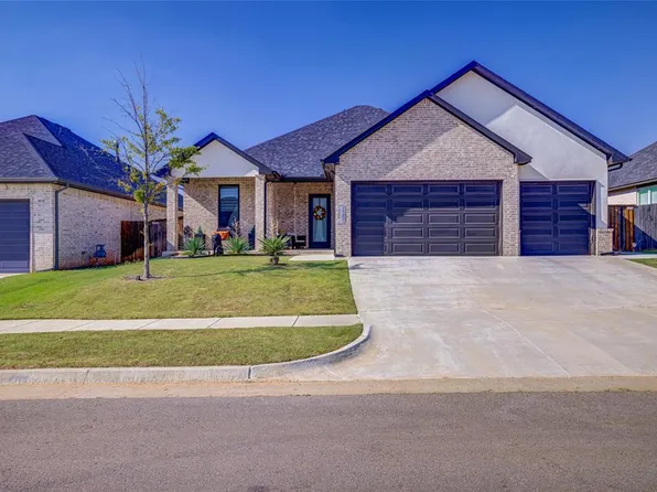 15401 Caspian Ln, Edmond, OK 73013