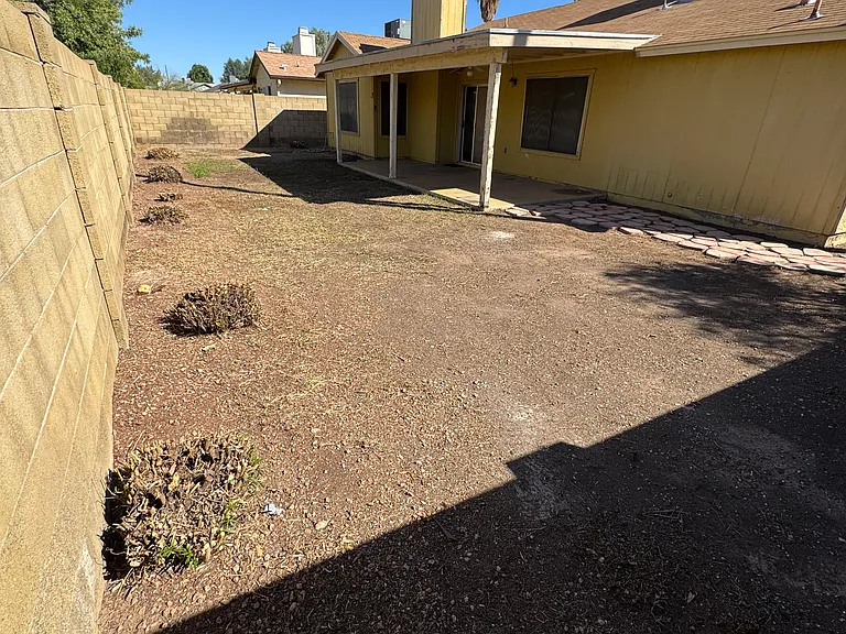 8016 W Vermont Ave — Photo 17