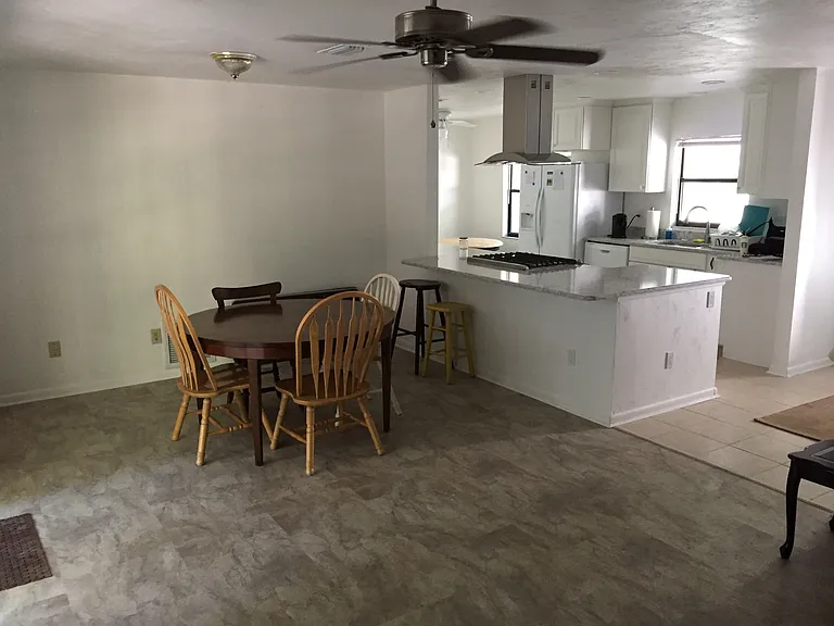 1101 SW 20th Pl — Photo 10
